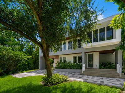 425 Harbor Dr