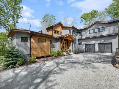 576 Eagle Springs Trail