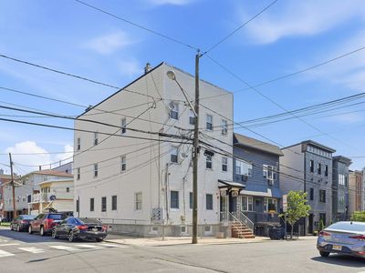 38 Bleecker St