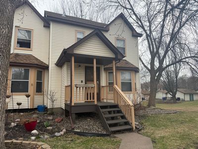 906 Galtier St
