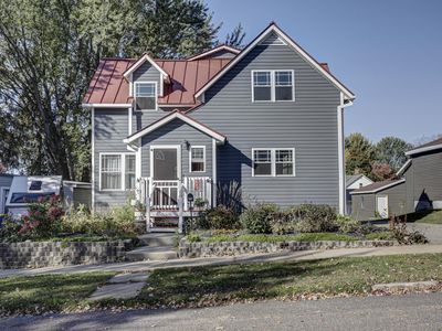 210 East St
