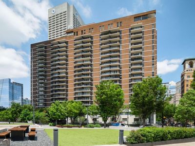 620 Peachtree St NE APT 2011