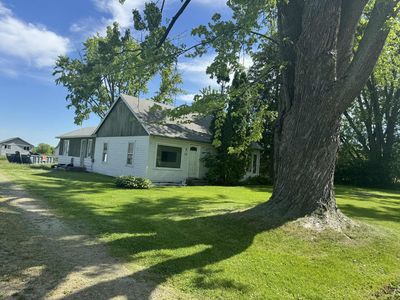 138 E Front St