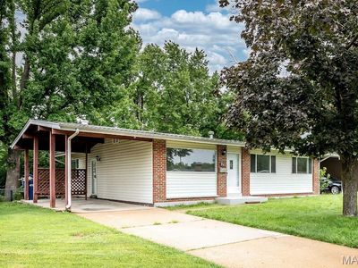 795 Bellarmine Ln