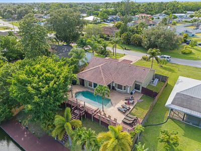 138 NE Twylite Terrace