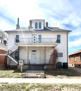 519 E Evans Ave