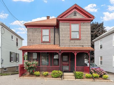 8 Chase St