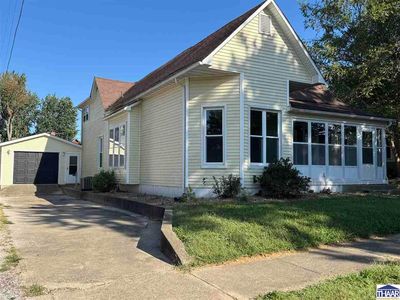 811 N Walnut St