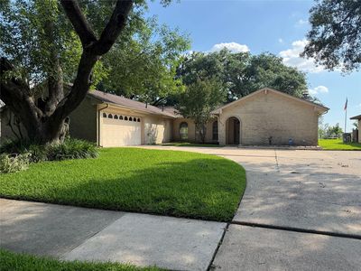 15518 Torry Pines Rd