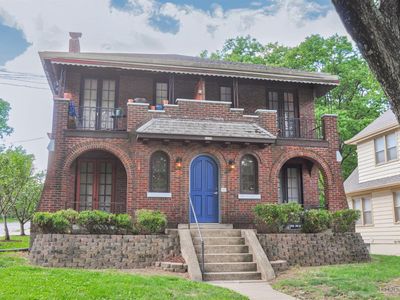 5801 Ridge Ave