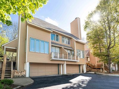 17 Ivy Glen Ln
