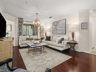 204 Chaucer Ln APT F