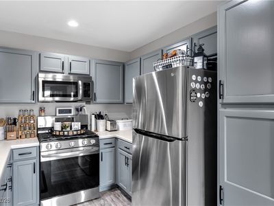 6674 Churnet Valley Ave