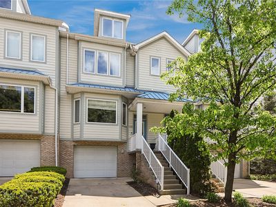 115 Saint Charles Ct