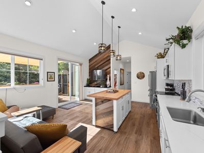 225 NW Wilmington Ave