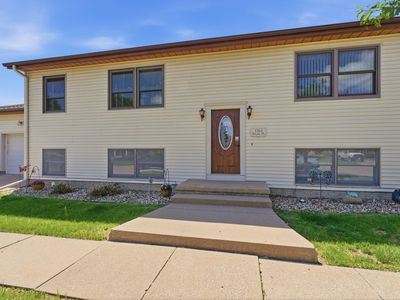 Property at 1203 Kirstin Ct APT 2, Muscatine, IA