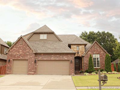 10809 S Redbud Pl