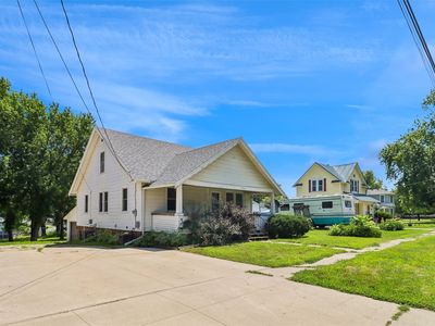 814 W 4th St S