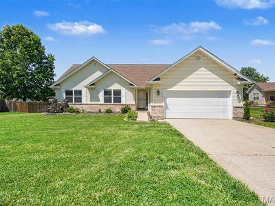 615 Arrowhead Ln