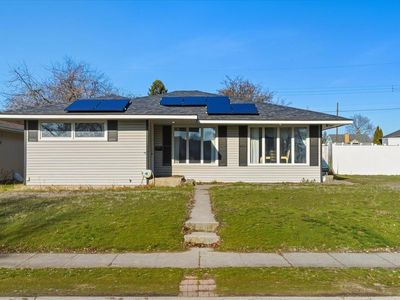 1527 E Bridgeport Ave