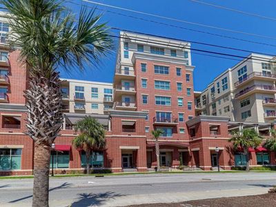 150 Bee St APT 806