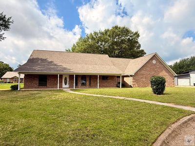 300 Whippoorwill Ln