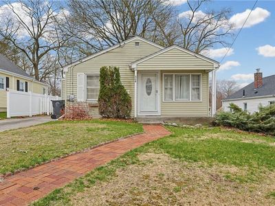58 Davis Ave