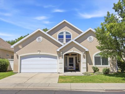 3176 S Rendezvous Way