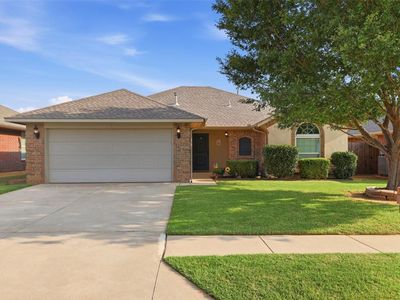 604 Apple Tree Ln