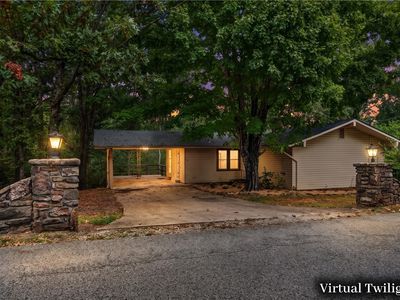1 Elizabeth Dr