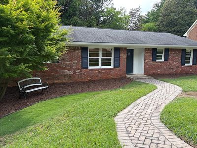 2538 Birchwood Dr NE
