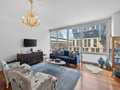 10 W End Ave APT 6F