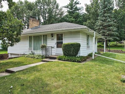 1915 Pleasant Dr