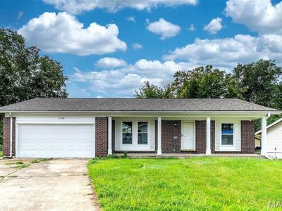2206 Outlook Dr