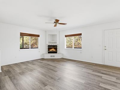 566 W Oxbow Trl