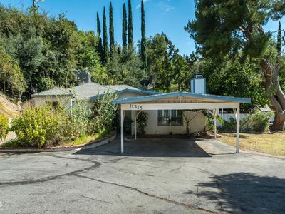 Property at 11315 Alethea Dr, Sunland, CA
