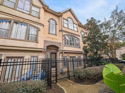 2422 Dorrington St Unit B