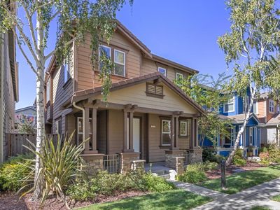 325 Rayos Del Sol Dr