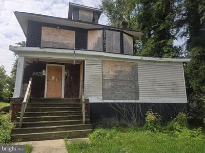 3305 Elgin Ave