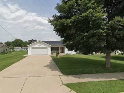 Property at 406 W McKinley Rd, Ottawa, IL