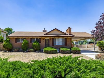394 E Bridlewood Dr S