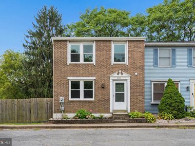 328 Violet Ct