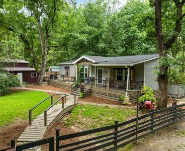 524 Lewis Ln