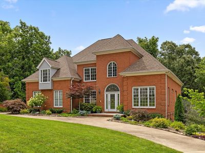 5510 Mountain Breeze Dr