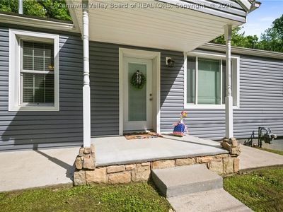 300 Dutch Rd
