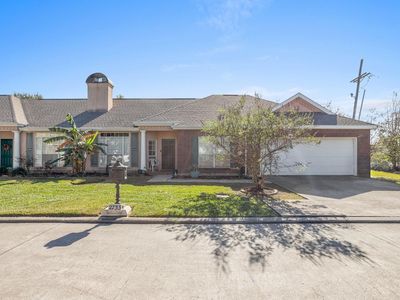 2733 Henderson Bayou Pl