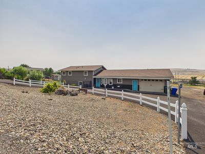 1916 Allmon Dr
