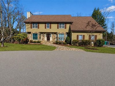 1111 Honeysuckle Dr