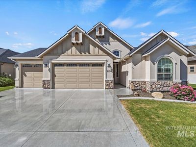 2196 E Deerhill Dr