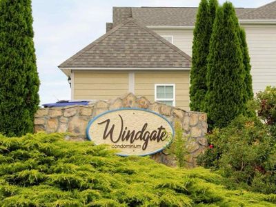 33 Windgate Cir APT 201